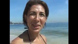 Sexy Brazilian MILF has vacation sex