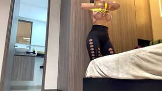 SPY CAMERA ON A FITNESS MODEL GETTING READY TO GO TO THE GYM (LEGGIN, BIG TITS, BIG ASS, LATINA)