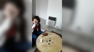 Una cogida rápida flaquita latina caliente