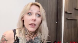 Tattooed babe Nayomi Sharp sucks Sascha's big cock