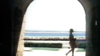 SAN TROPEZ - vintage blonde tease