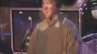 Stump the Booey with Chris and Naomi - 12 7 2005