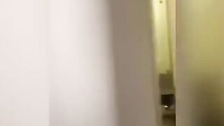 Tremendous Venezolada with huge tits gets hot on the Ave
