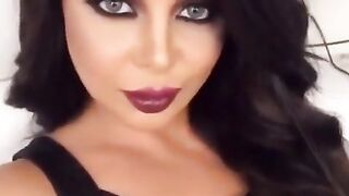 Arab Star Rola Yammout Hot Sexy