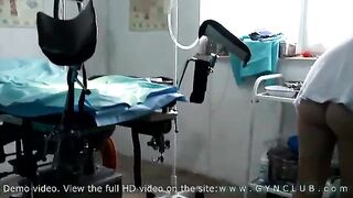 Girl examined at a gynecologist's - stormy orgasm