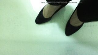Friends Sexy Feet in Wet Office Heels