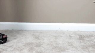 Sexy ebony feet..