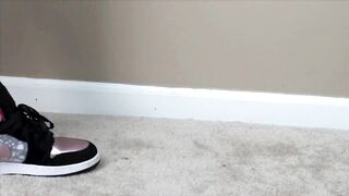Sexy ebony feet..