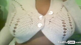 Ses gros seins en cam