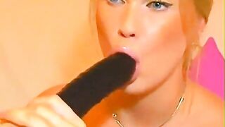 Glamorous Blonde vs. Big Dildo Anal