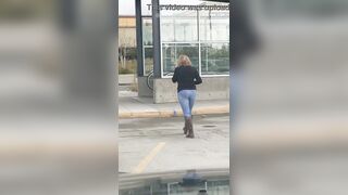 A Fan got video of MarieRocks out in public