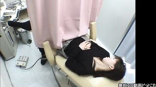 ~ Shameful internal examination table examination 26-year-old housewife Yuko ~ All gynecological examinations File02-C