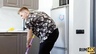 RIM4K. Stud has to postpone cleaning because of sex with two roomies