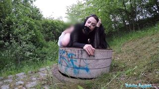 Public Agent Alessa Savage Gets Creampied Outdoors