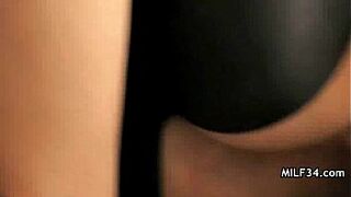 Hot Cougar Milf vacation fucking