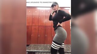 Pawg in leggings