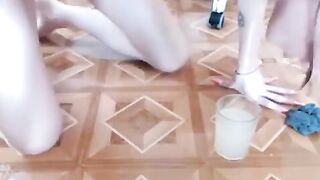 raingirlz model emmabraun is a squirter and a cum drinker