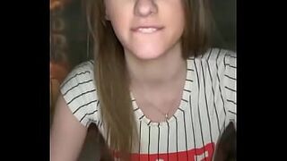 Beautiful blonde !!! If anyone knows the name tell me !!!