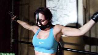 Females Wrestler Sybian Ride