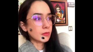 AJ Lee homages Jilliam Hall with a mole implant!