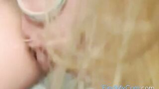 Meaty labia 4 (webcam)