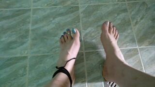 long toenails and toerings