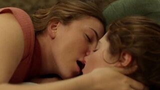 Emma Kenney, Jess Gabor - Shameless S09E13 (2019)