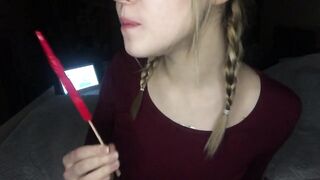 Babe sucks candy