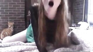 Blonde webcam masturbation