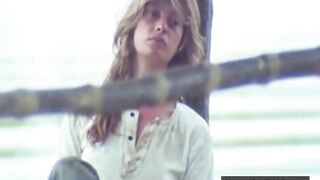 canibal Holocaust Hot Scene