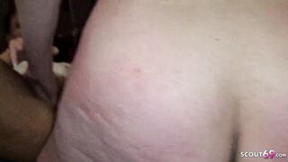 German Old and Young FFM Amateur POV Threesome in Swinger Club