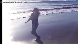 Mini Richard Big Boobs Beach Run Kiss
