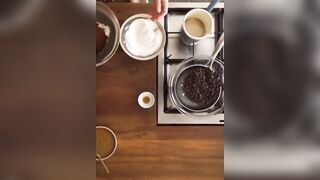 PAOLA CAROSELLA VIDEO NORMAL DESSA MILF SEX