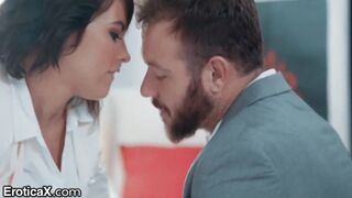 EroticaX - Adriana Chechik's Perfect Body Loves To Ride Client's Cock