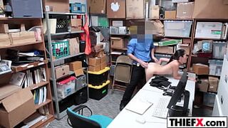Fucking This Irresistible Teen Thief