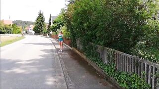 Rauchernutte melkt Schwanz am Ortseingang!