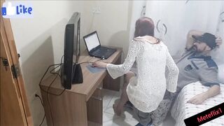 Technician attends customer was alone!