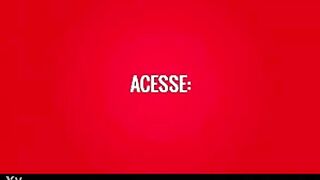 Hot girl without panties at the gym showing the