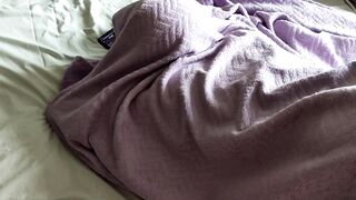 My friend was cold, but I warmed her with my dick. Cum into pussy