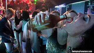 Nasty party chicks dancing