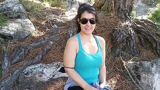 (Public blowjob) Outdoor flashing and sucking dick in the mountain