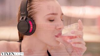 VIXEN Best of Kendra Sunderland