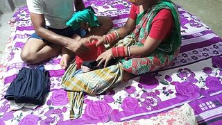 Morning Me Kapde Bechne Wali Garib Ladki Ko Pese Dekar Choda