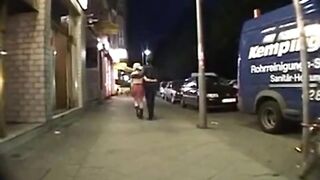 Was zum Teufel machen hier die Deutschen?
