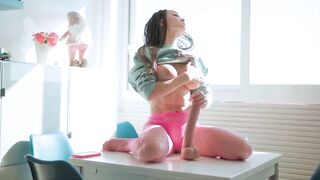 huge dildo solo