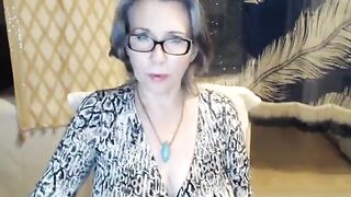 Hot milf free live strip show