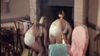Girls seduce and flee