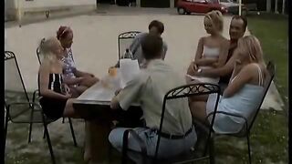 Schon wieder Katharina, Outdoor Anal