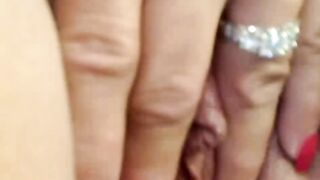 Hot clit close up on cam