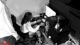 Descobri que minha secretaria ama chupar uma pirokinha